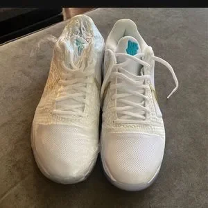 Kobe 5 White pronto undefeated pack Nike x Undefeated Zoom Kobe 5 Protro  main image 4